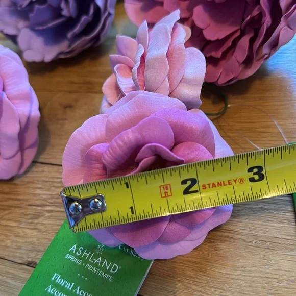 NWT Bundle of 13 Assorted Faux Flower Accents - Peony, Rose & Hydrangea 🌹 - Picture 9 of 16